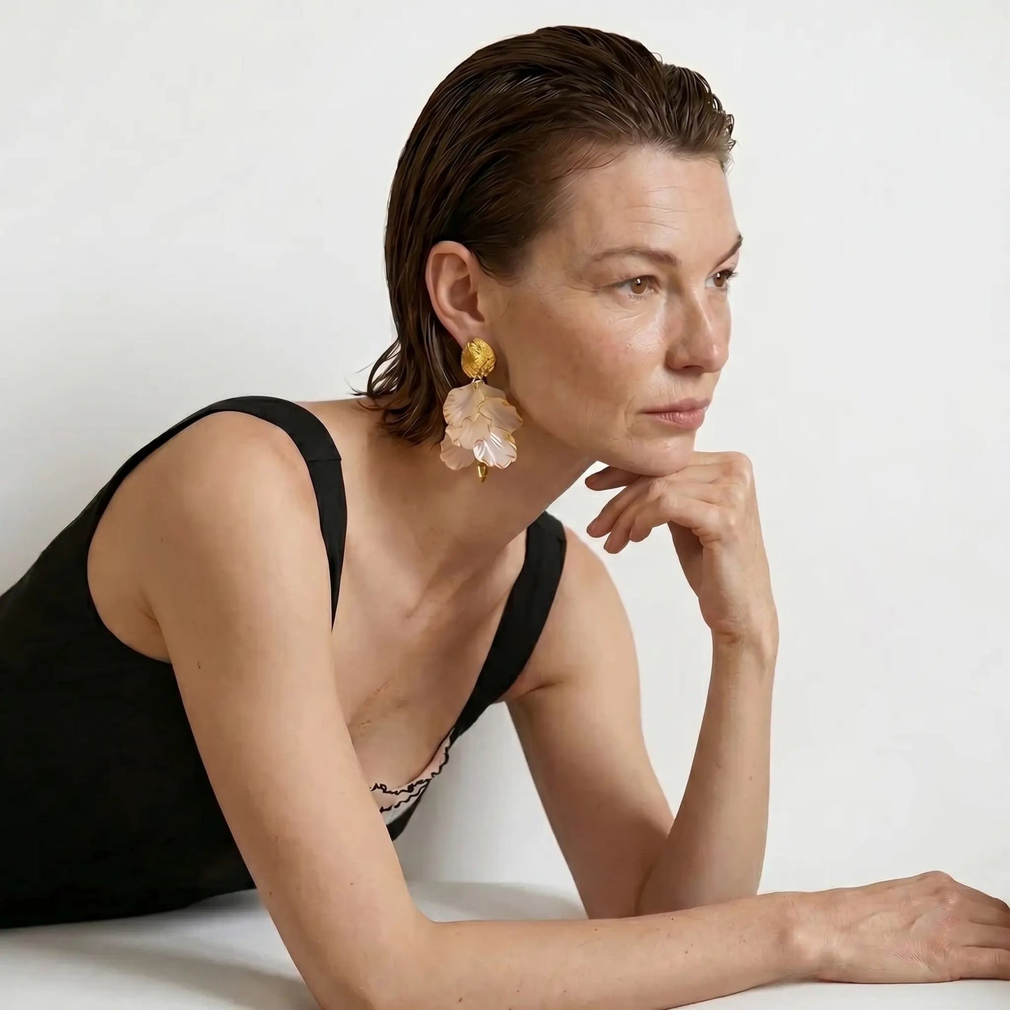 Moon Petal Earrings - Voisson