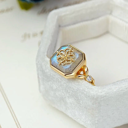 Mooncrest Royal Ring - Voisson