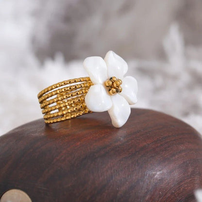 Moonflower Shell Ring - Voisson