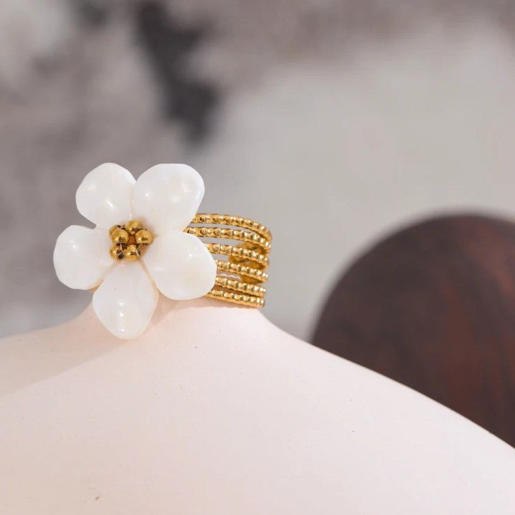 Moonflower Shell Ring - Voisson