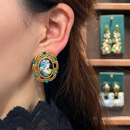 Noble Cameo Stud Earrings - Voisson