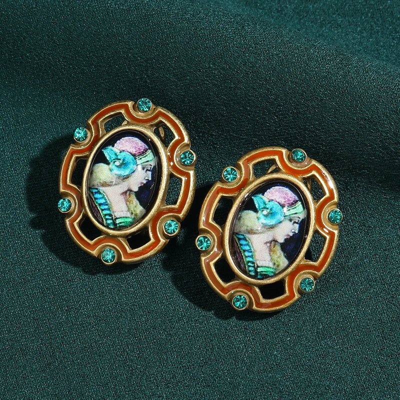 Noble Cameo Stud Earrings - Voisson
