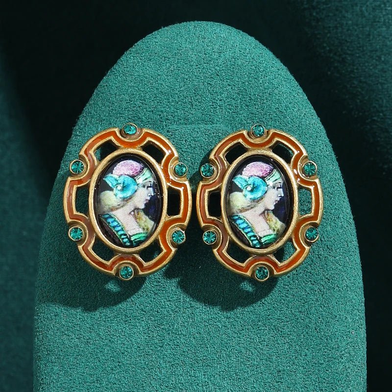 Noble Cameo Stud Earrings - Voisson