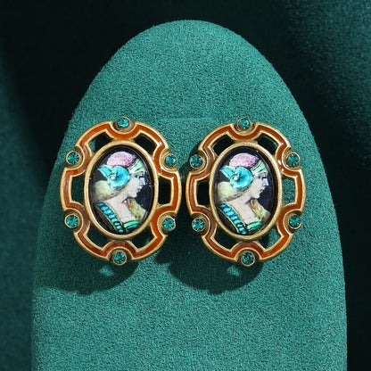 Noble Cameo Stud Earrings - Voisson