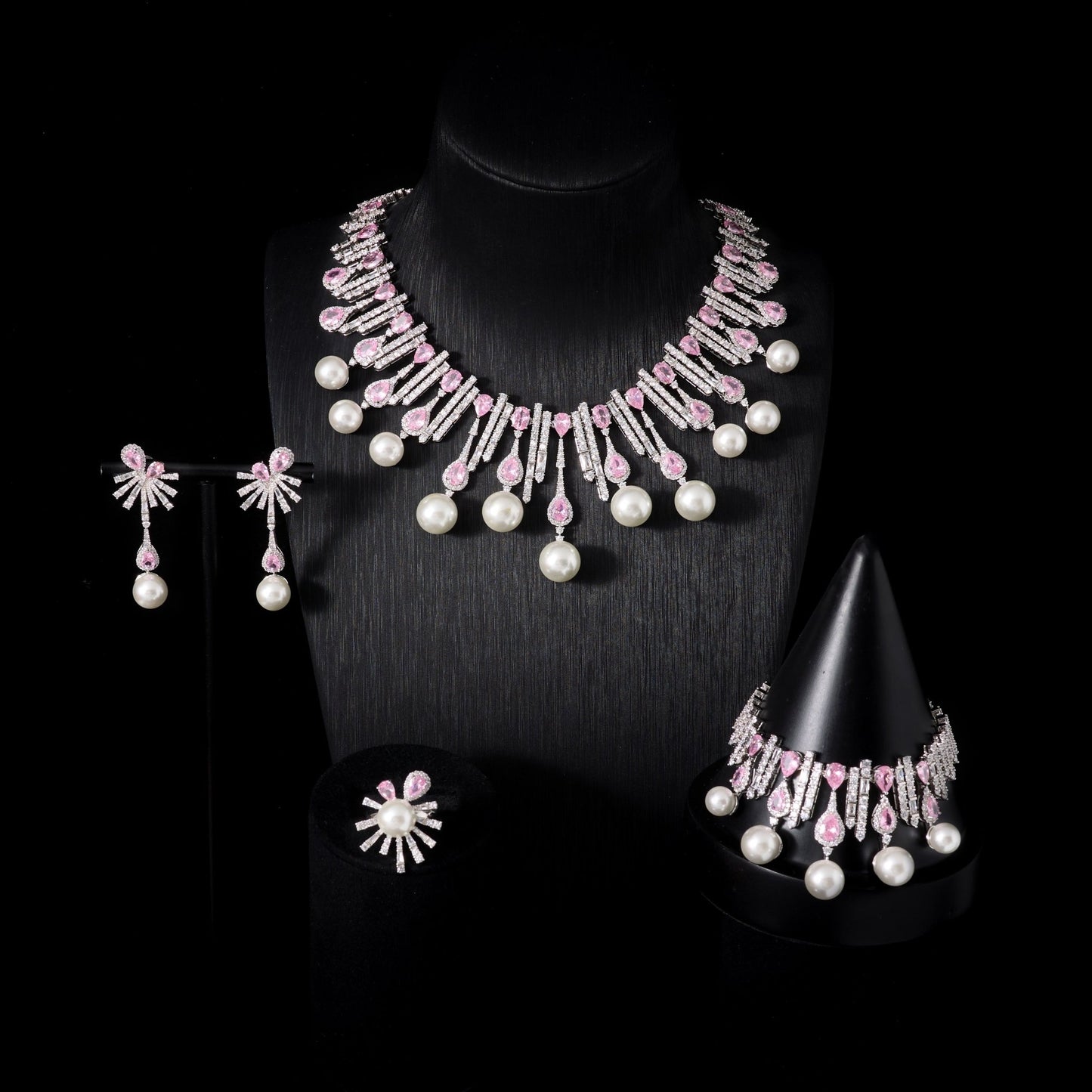 Nocturne Royale Pearl Earrings - Voisson