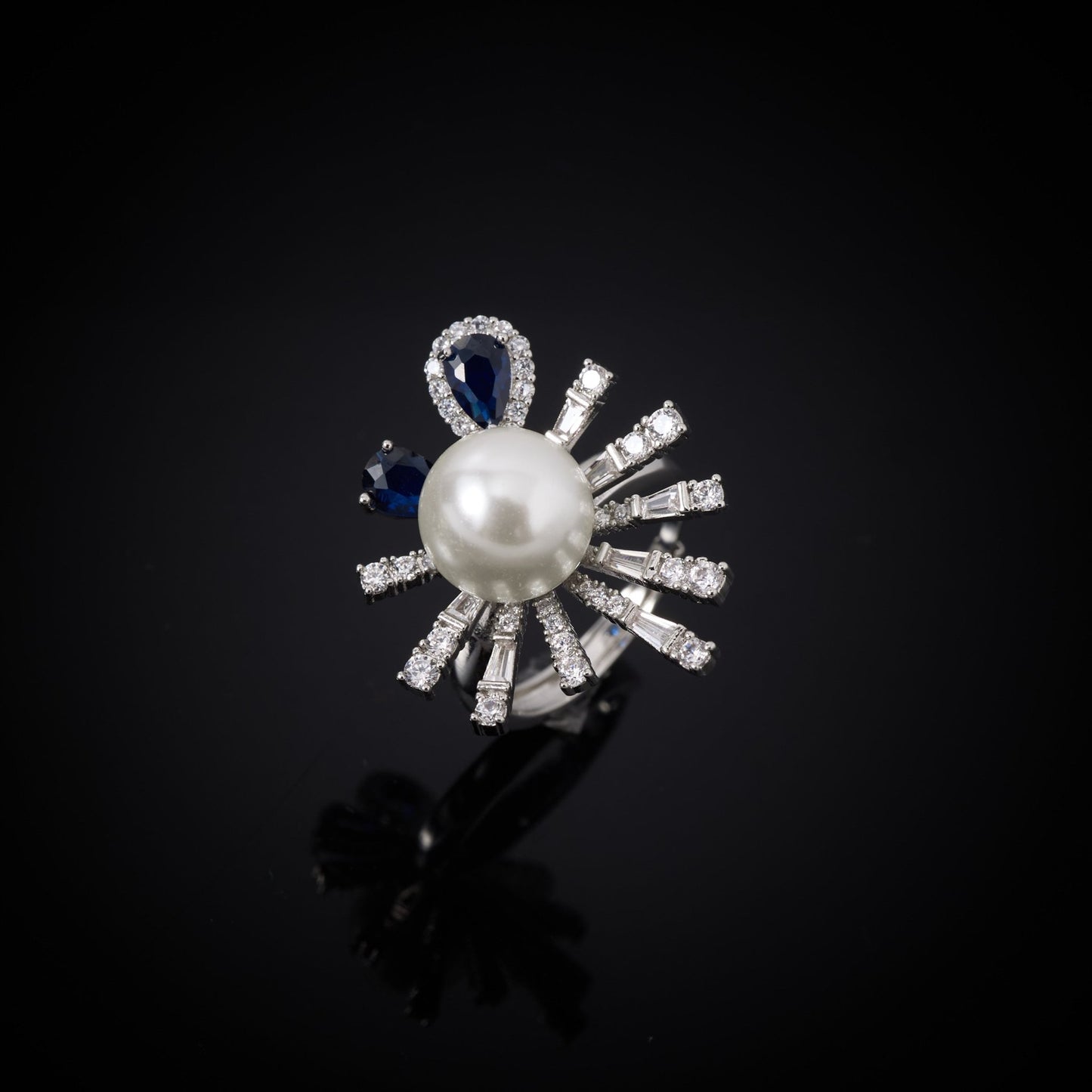 Nocturne Royale Pearl Ring - Voisson