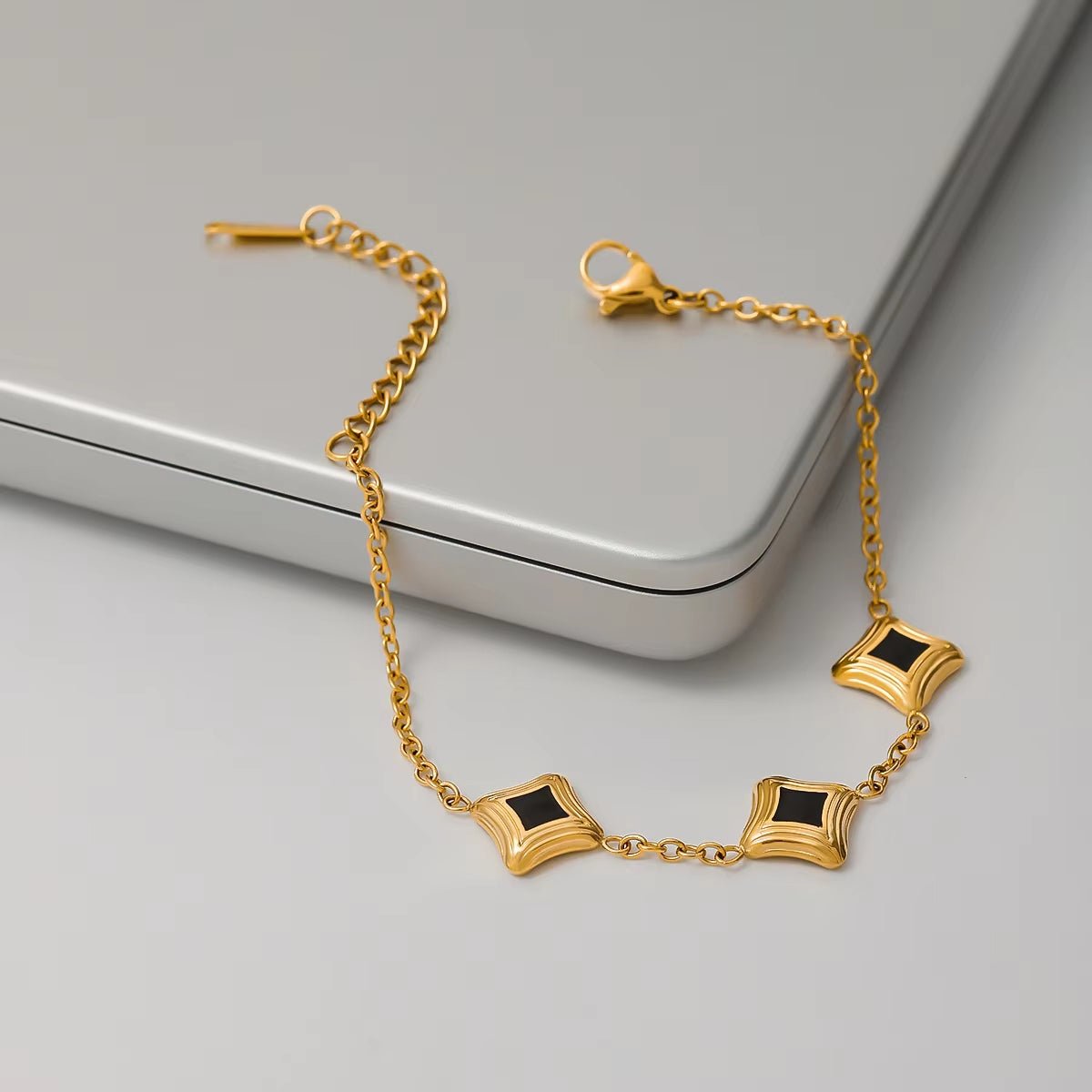 Noir Luxe Bracelet - Voisson