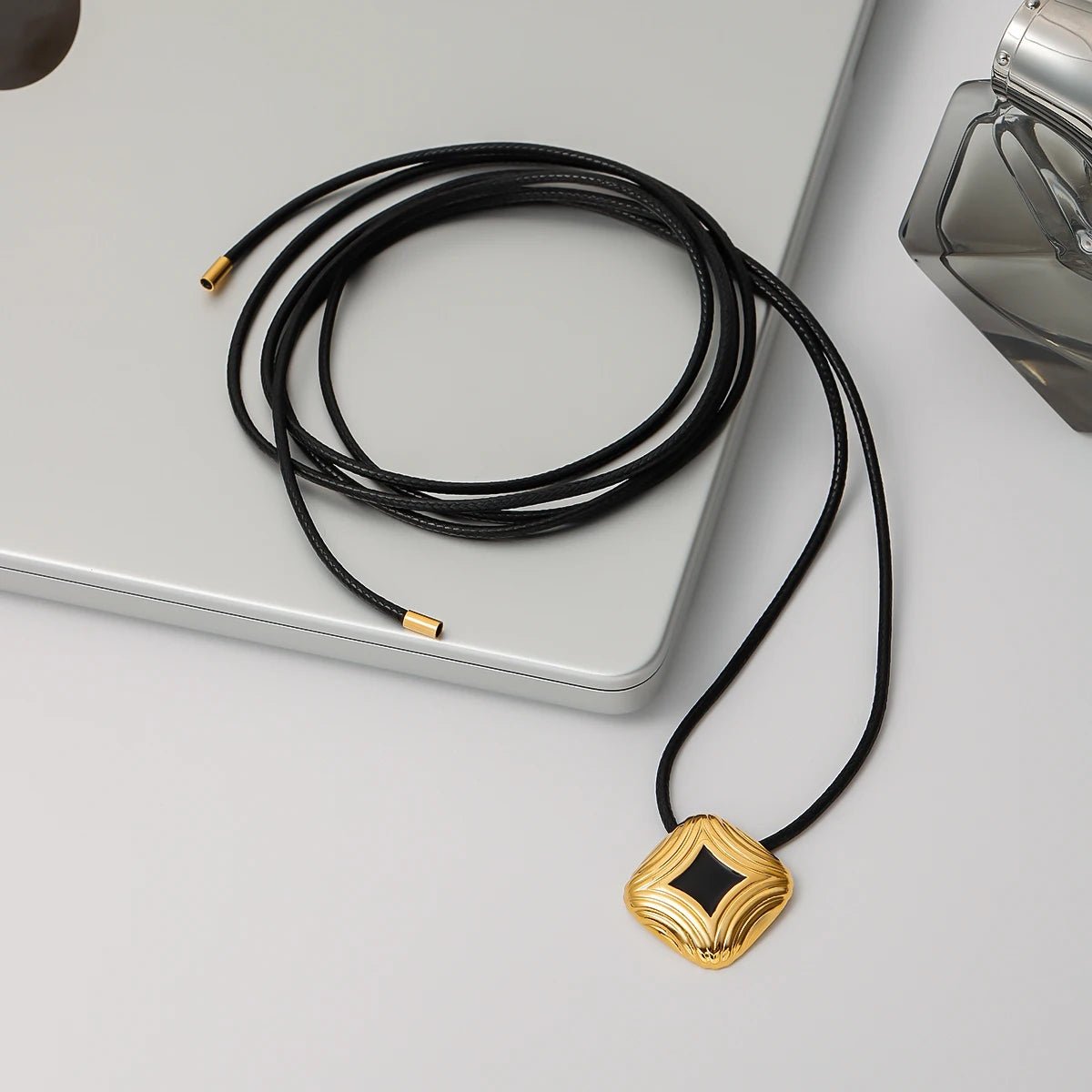 Noir Luxe Necklace - Voisson