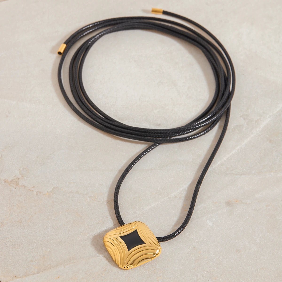 Noir Luxe Necklace - Voisson