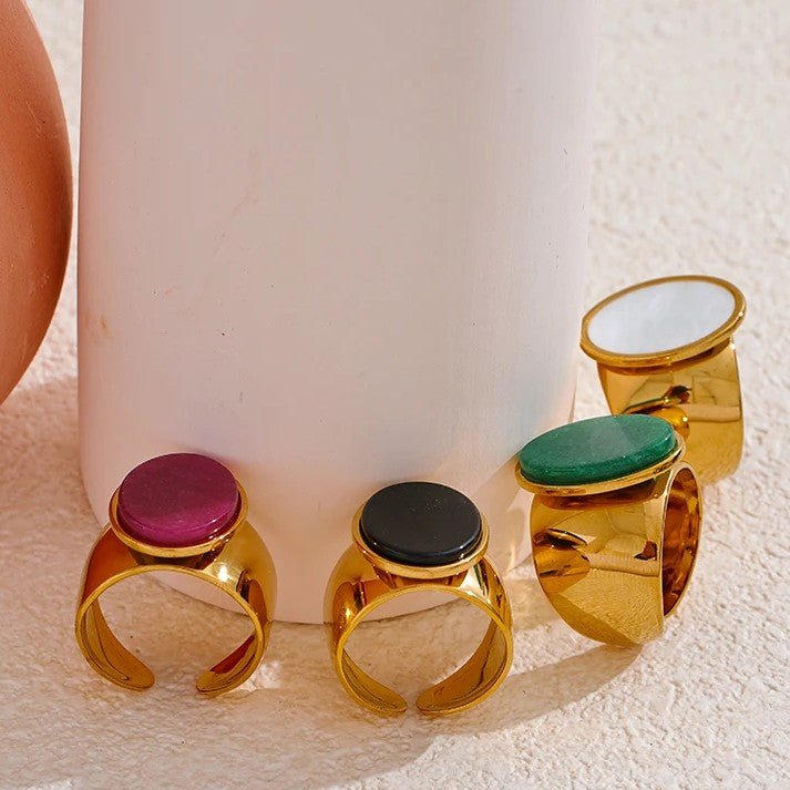 Oval Stone Signet Ring - Voisson