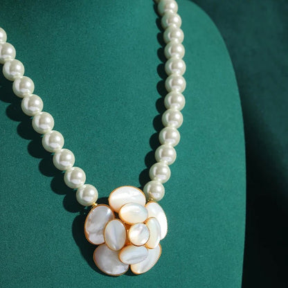 Pearl Bloom Vintage Necklace - Voisson
