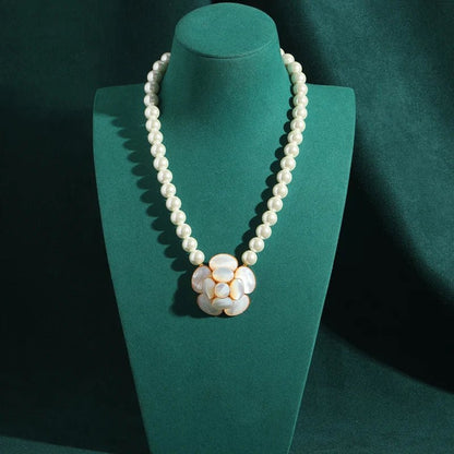Pearl Bloom Vintage Necklace - Voisson