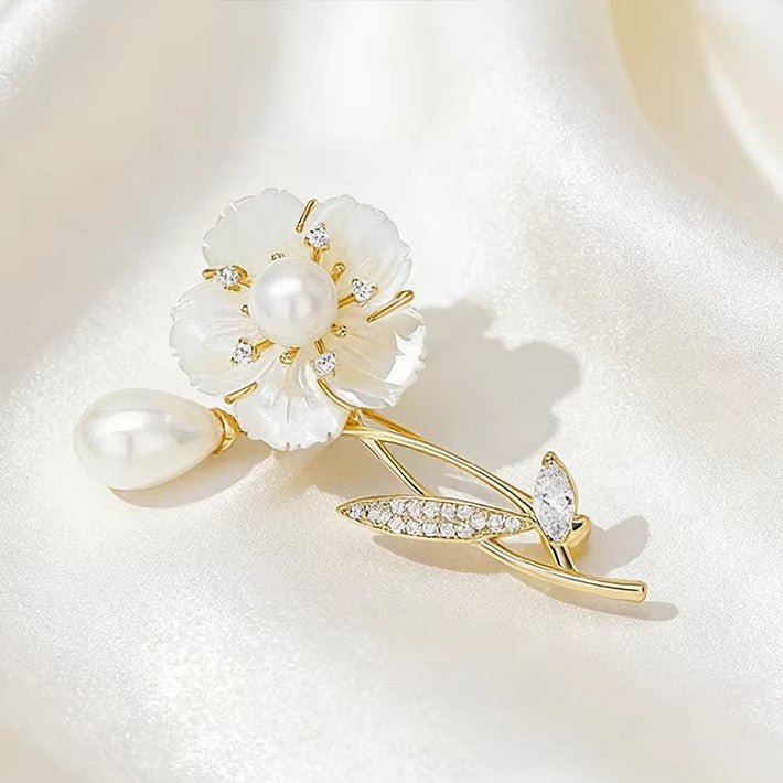 Pearl Blossom Brooch - Voisson