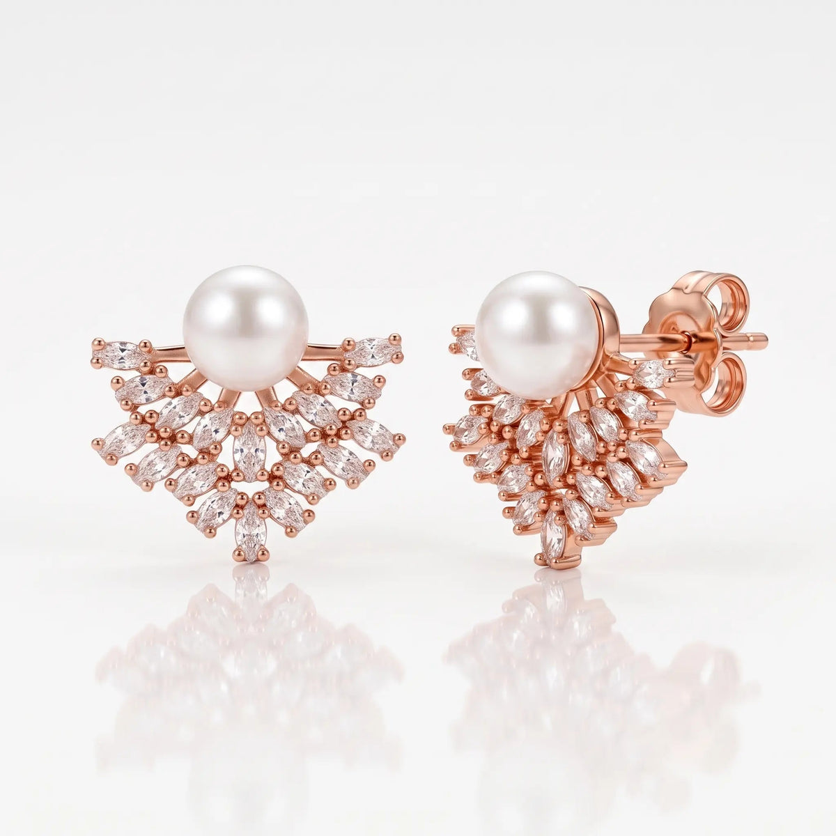 Pearl Fan 925 Silver Stud Earrings - Voisson