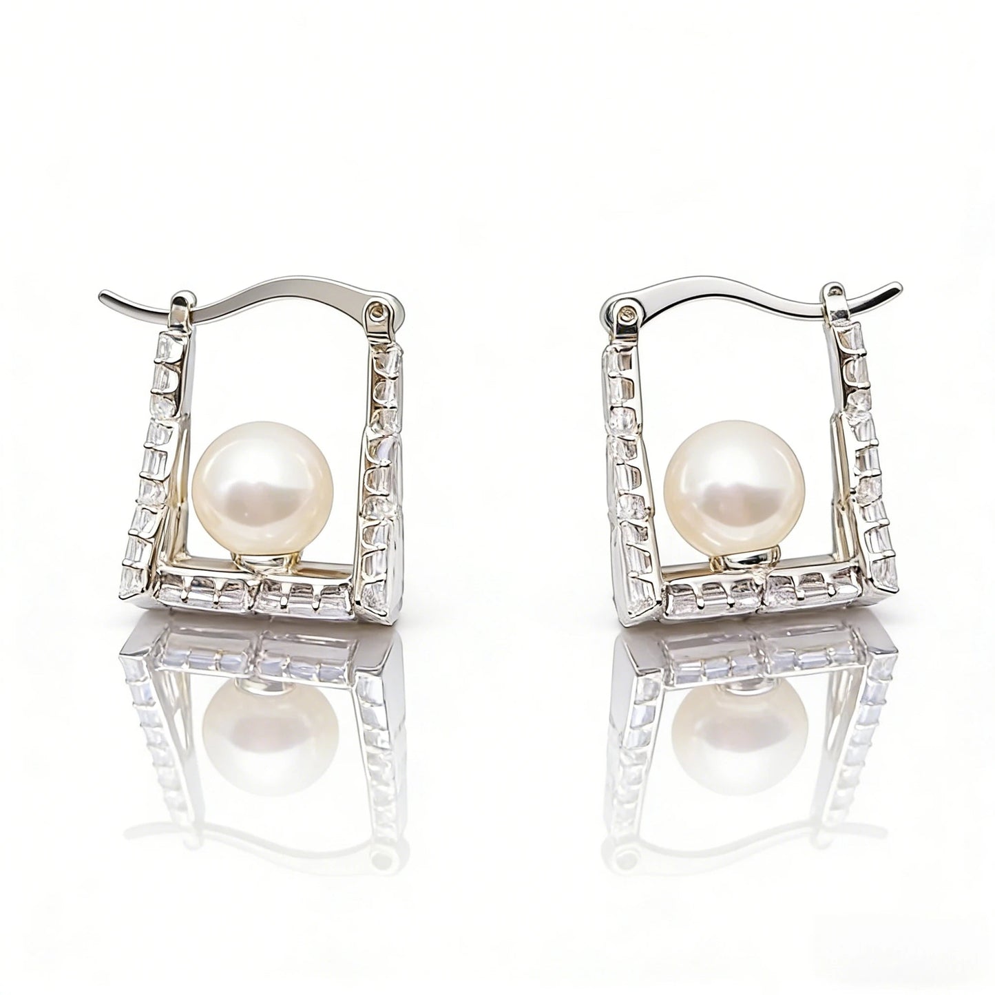 Pearl Frame Hoop Earrings - Voisson