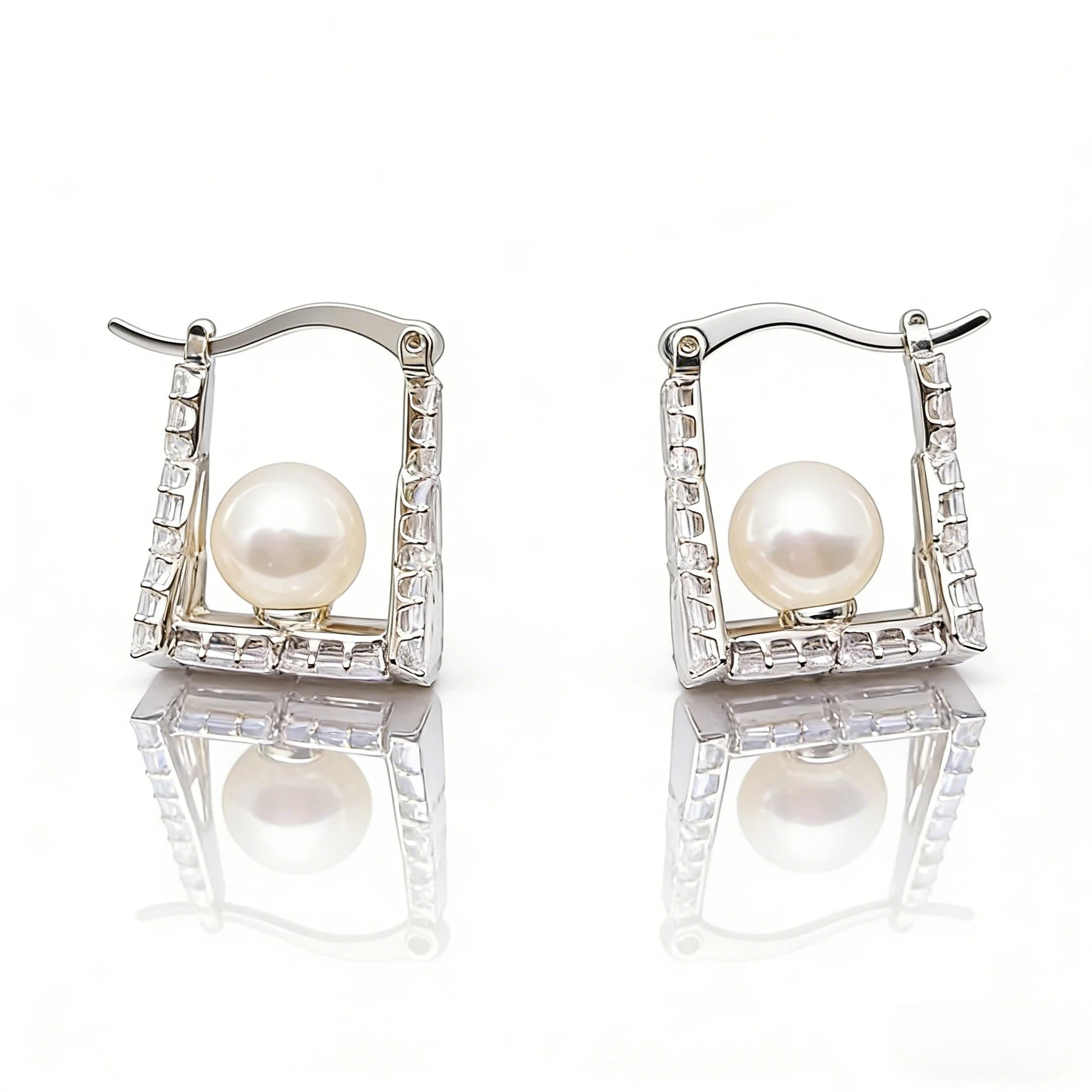 Pearl Frame Hoop Earrings - Voisson