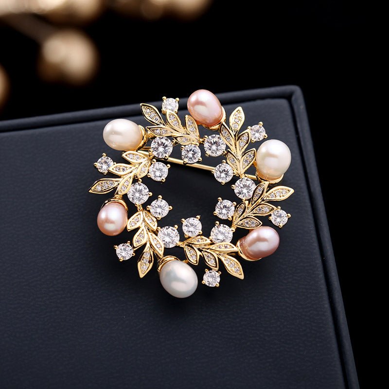 Pearl Laurel Brooch - Voisson