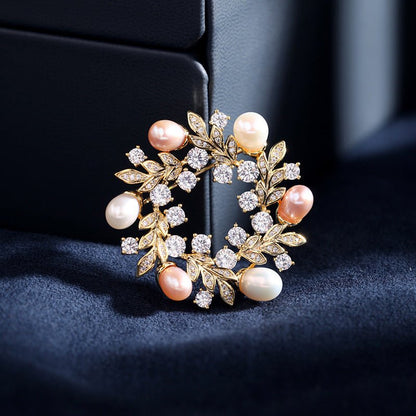 Pearl Laurel Brooch - Voisson