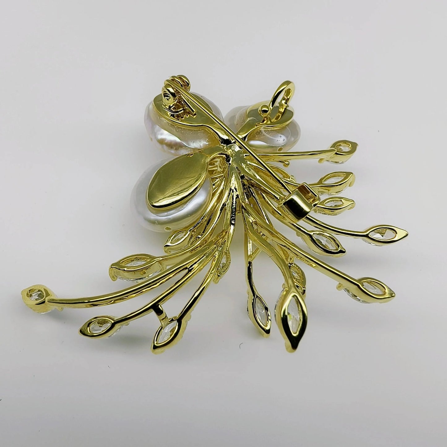 Pearl Starburst Brooch - Voisson