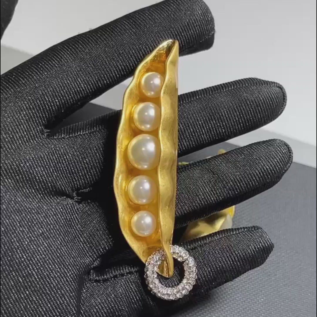 Andrada Pearl Pod Retro Oversized Earrings