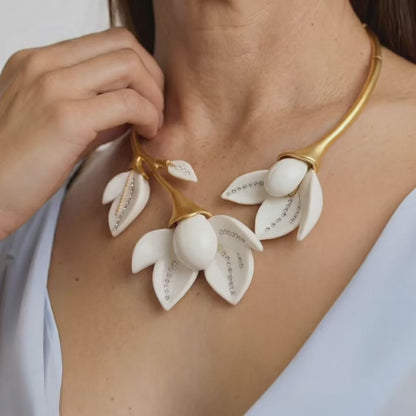 Blooming Magnolia Retro Flower Necklace