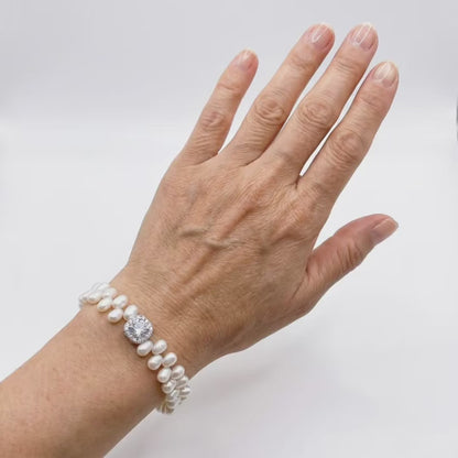 Luminous Pearl Bracelet