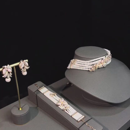 Belle Jardin Pearl Necklace