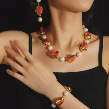 Rote Muse Perlenkette 