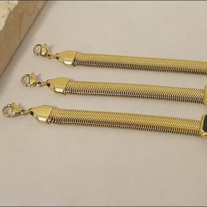 Metro Plaque Chain Bracelet