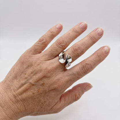 Modern Ribbon 925 Silver Ring