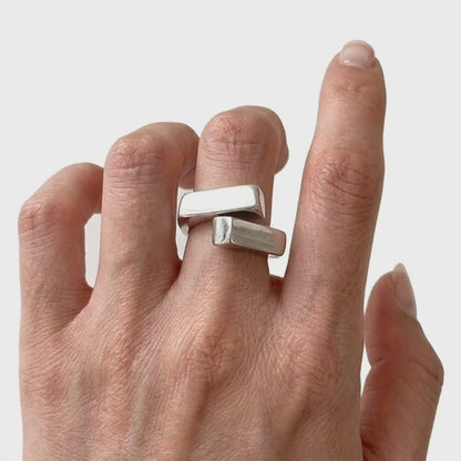 Sculpted Loop 925 Silver Ring