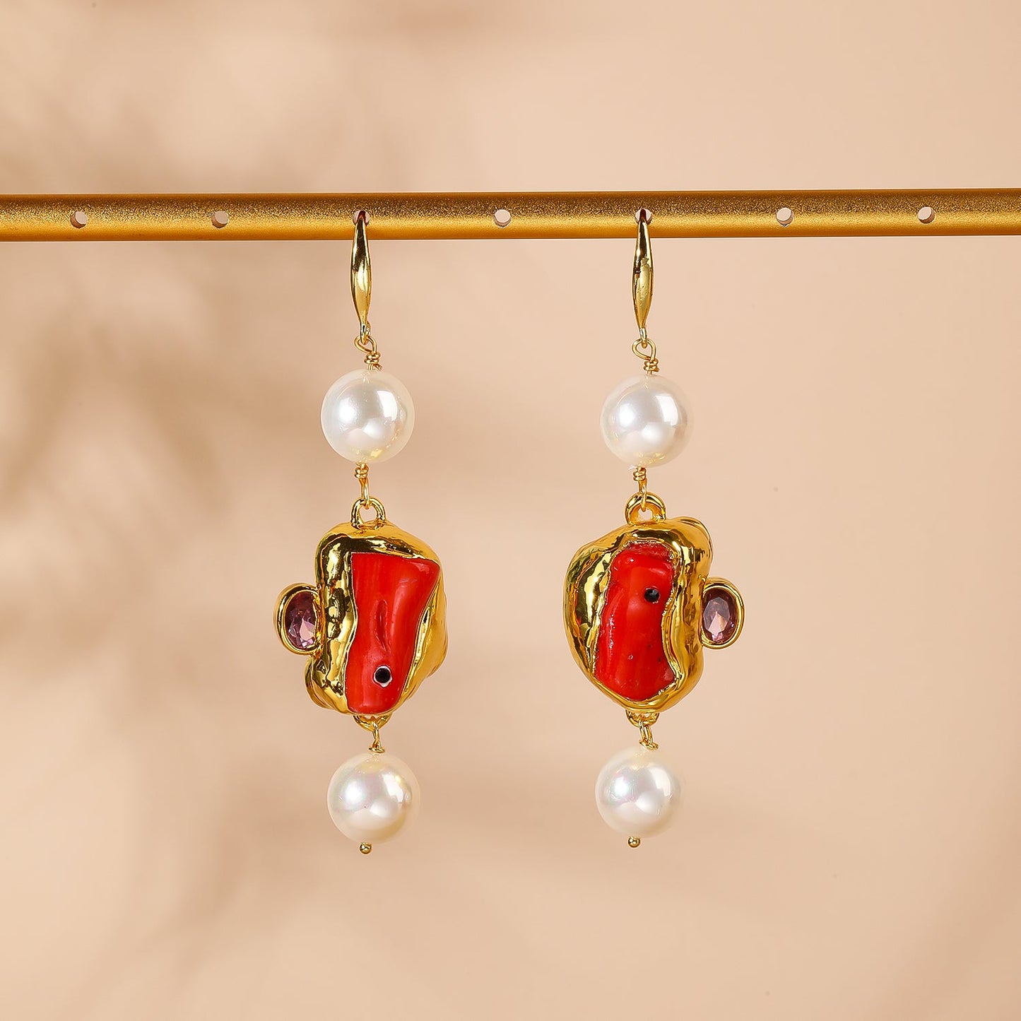 Red Muse Pearl Earrings - Voisson