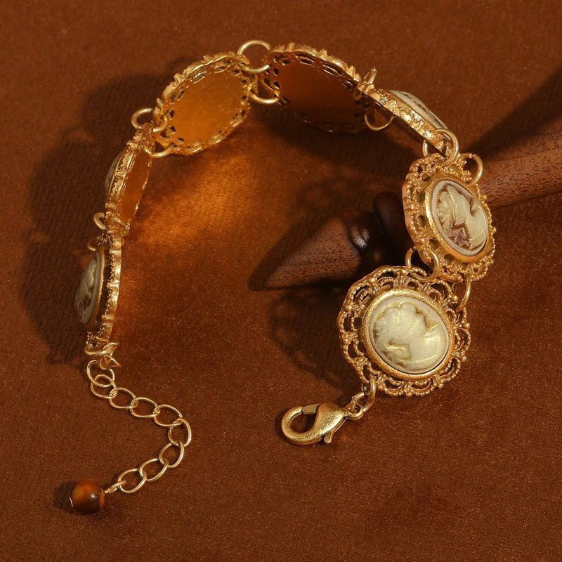 Regency Portrait Bracelet - Voisson