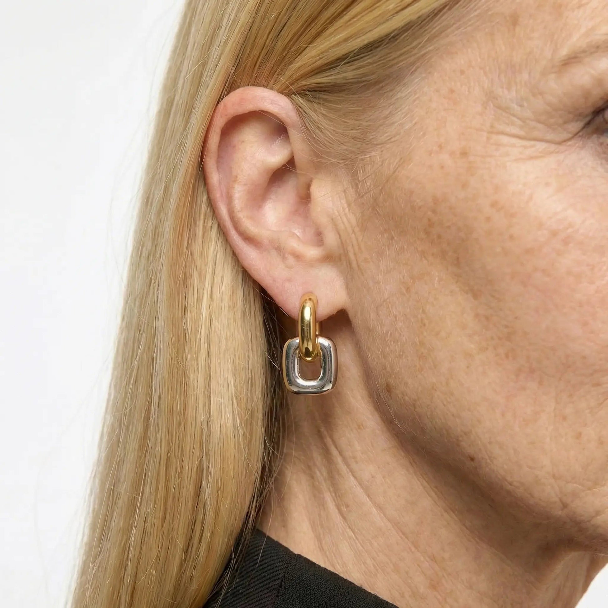 RelicRadiance Retro Stud Earrings - Voisson