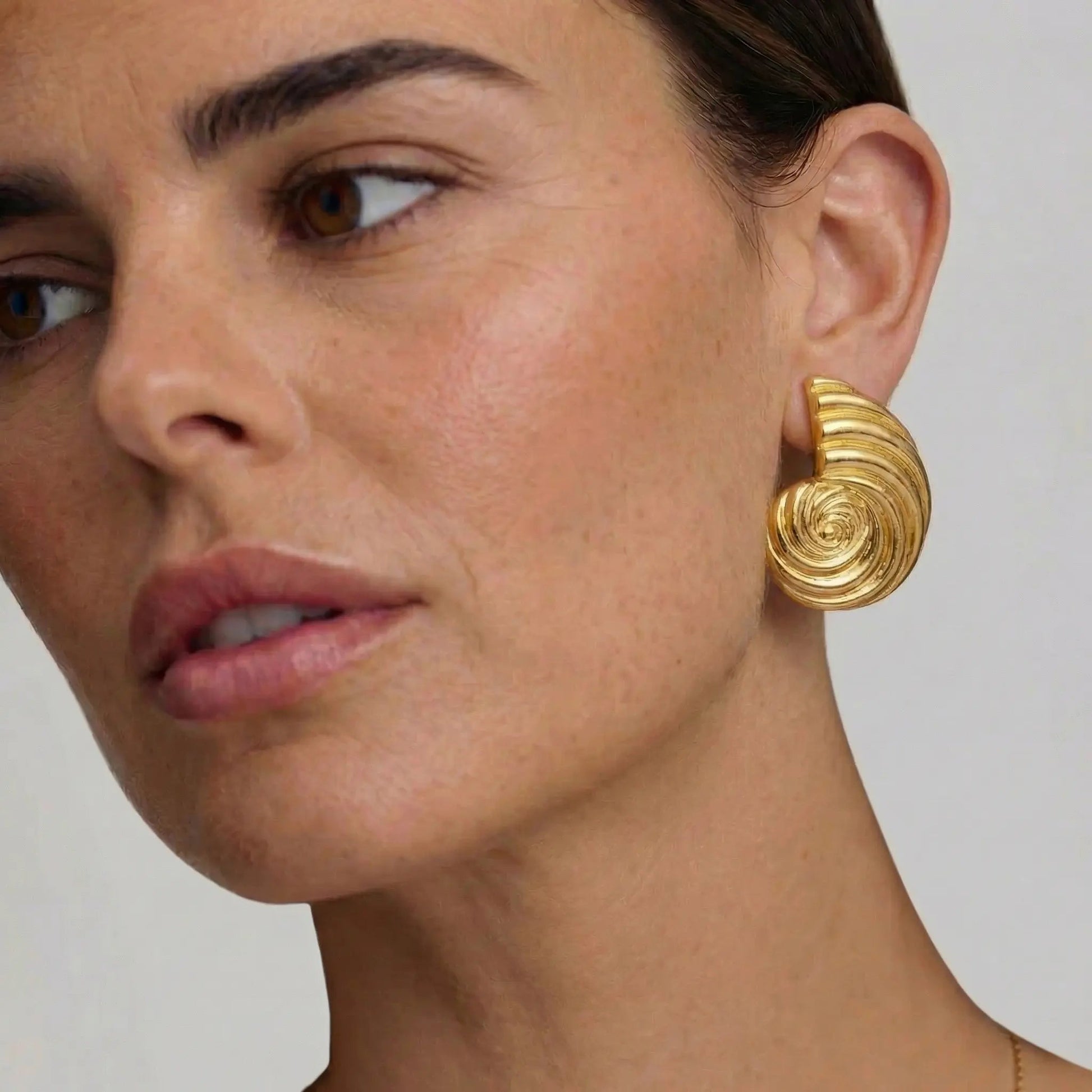 Seashell Swirl Exaggerated Earrings - Voisson