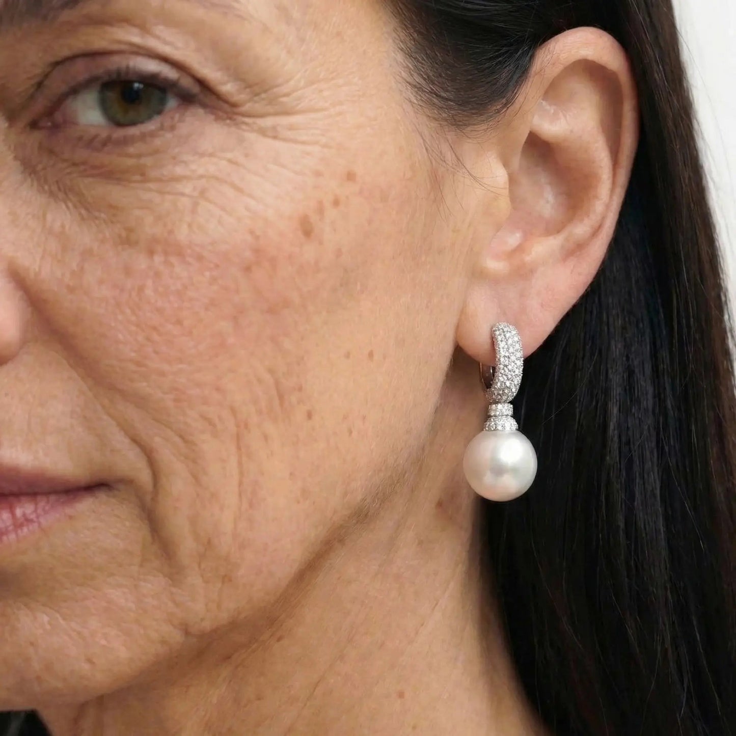 Swanlight Pearl Earrings - Voisson