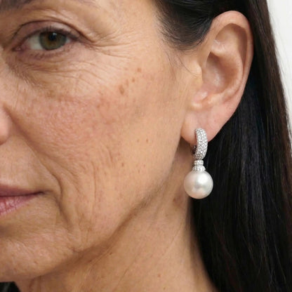 Swanlight Pearl Earrings - Voisson