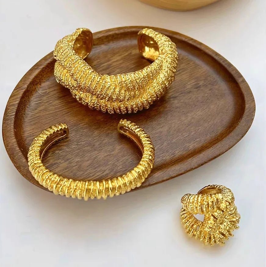Twisted Glow Bracelet - Voisson