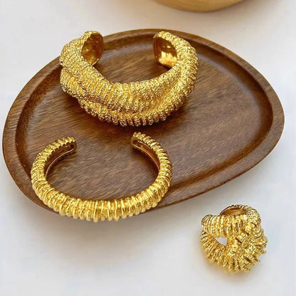 Twisted Glow Bracelet - Voisson