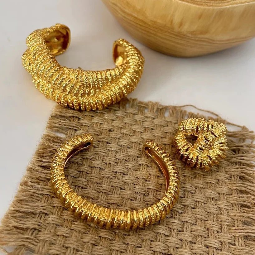 Twisted Glow Bracelet - Voisson