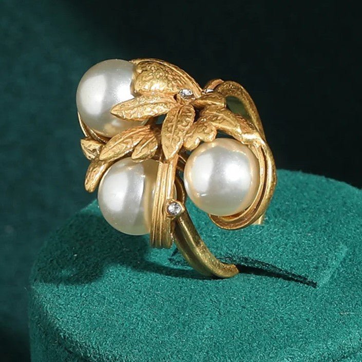 Versailles Pearl Cluster Ring - Voisson