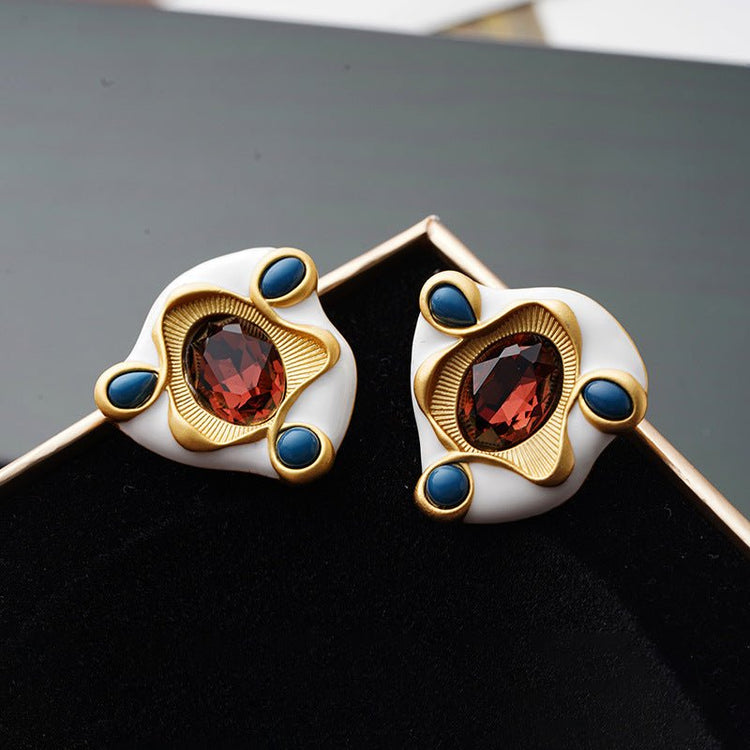 VistaVibe Vintage Ruby Stud Earrings - Voisson