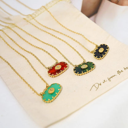 VividVibe Medallion Necklace - Voisson
