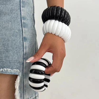 Vogue Echo Bangle - Voisson