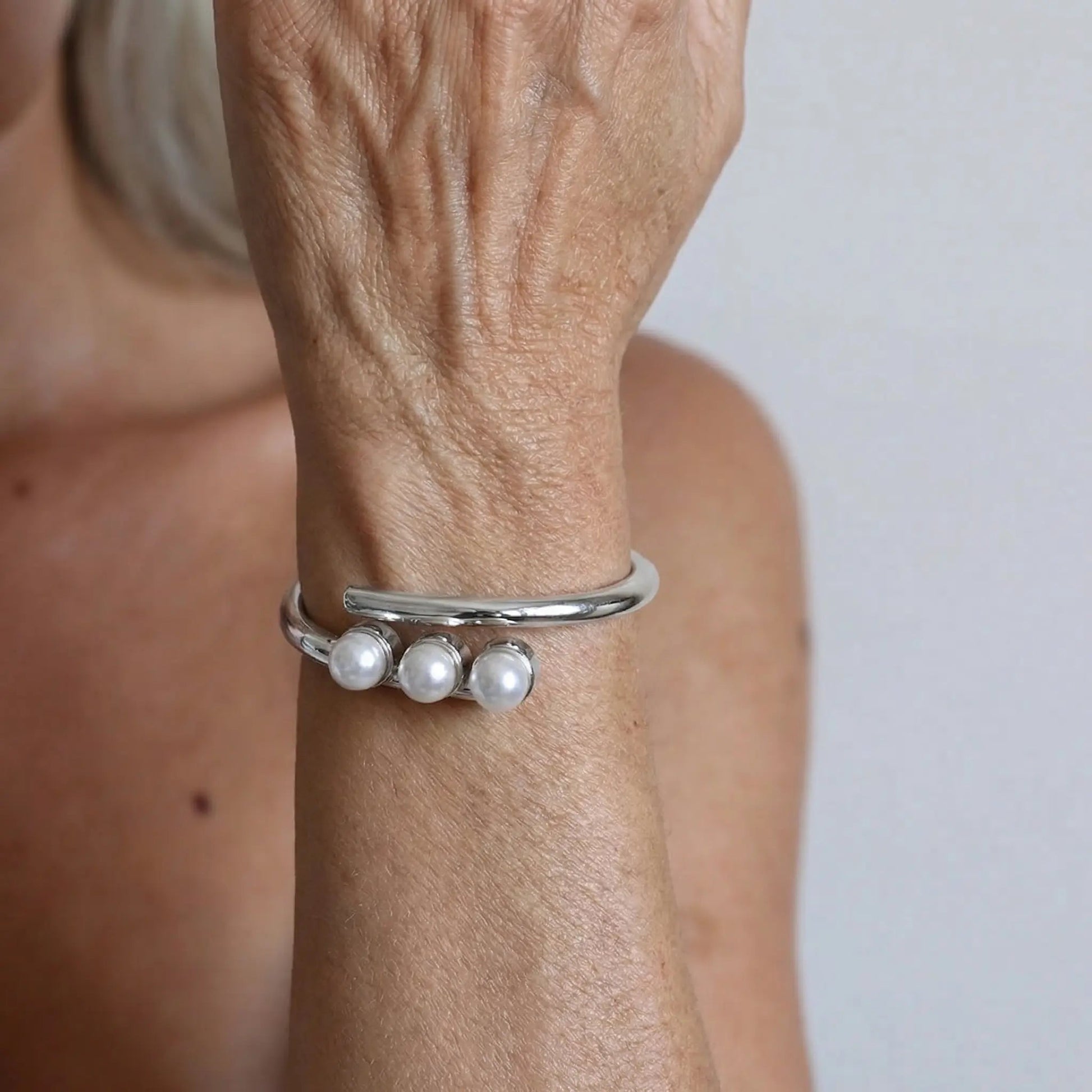 WhisperWing Baroque Pearl Cuff Bracelet - Voisson