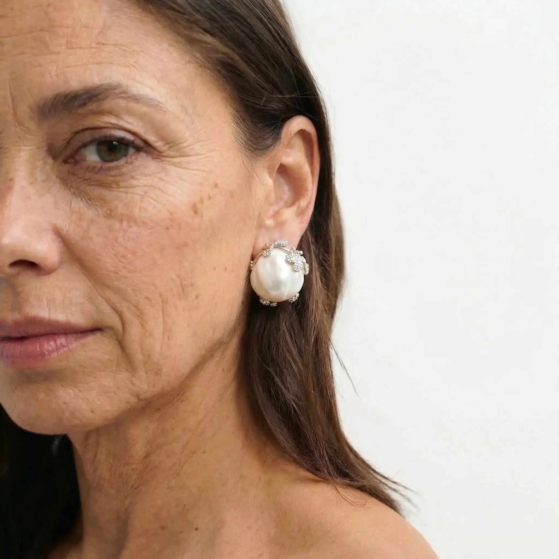 Wildflower Pearl Crown Earrings - Voisson