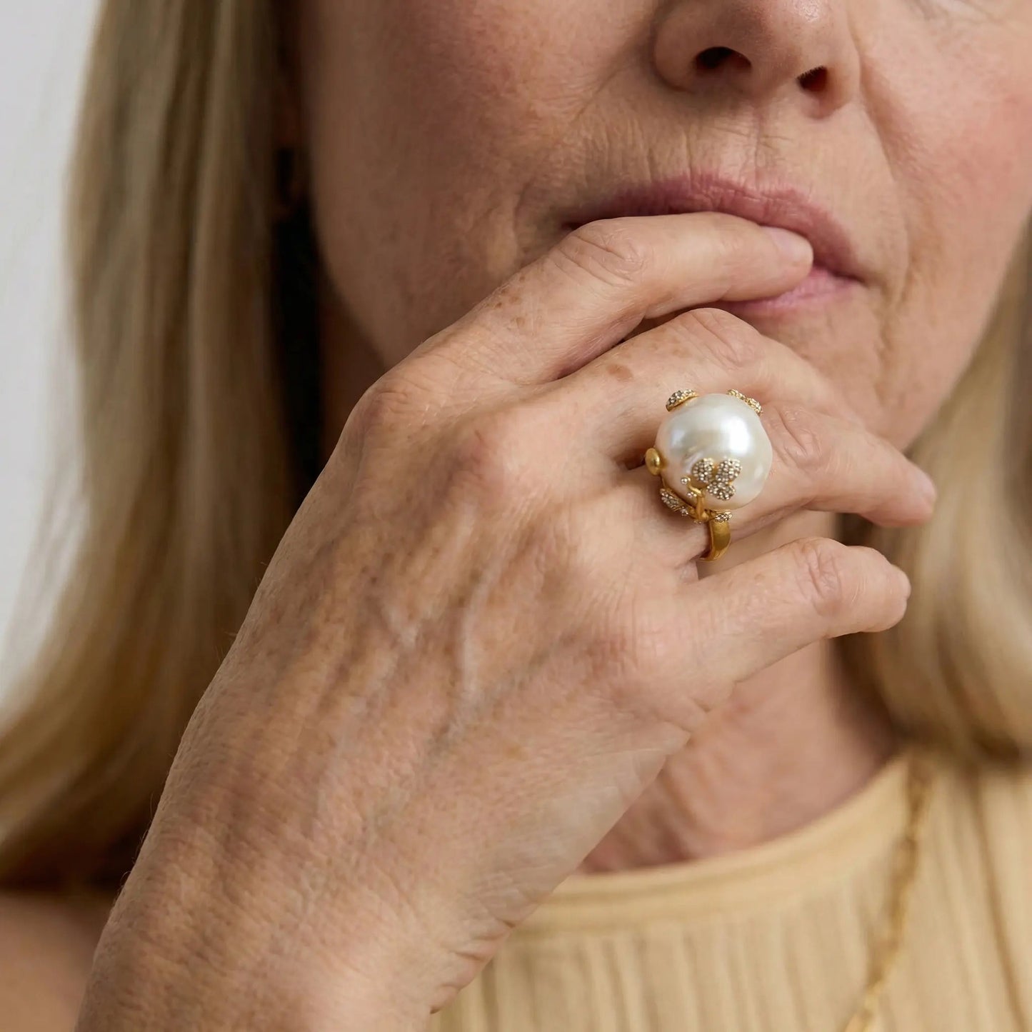 Wildflower Pearl Crown Ring - Voisson