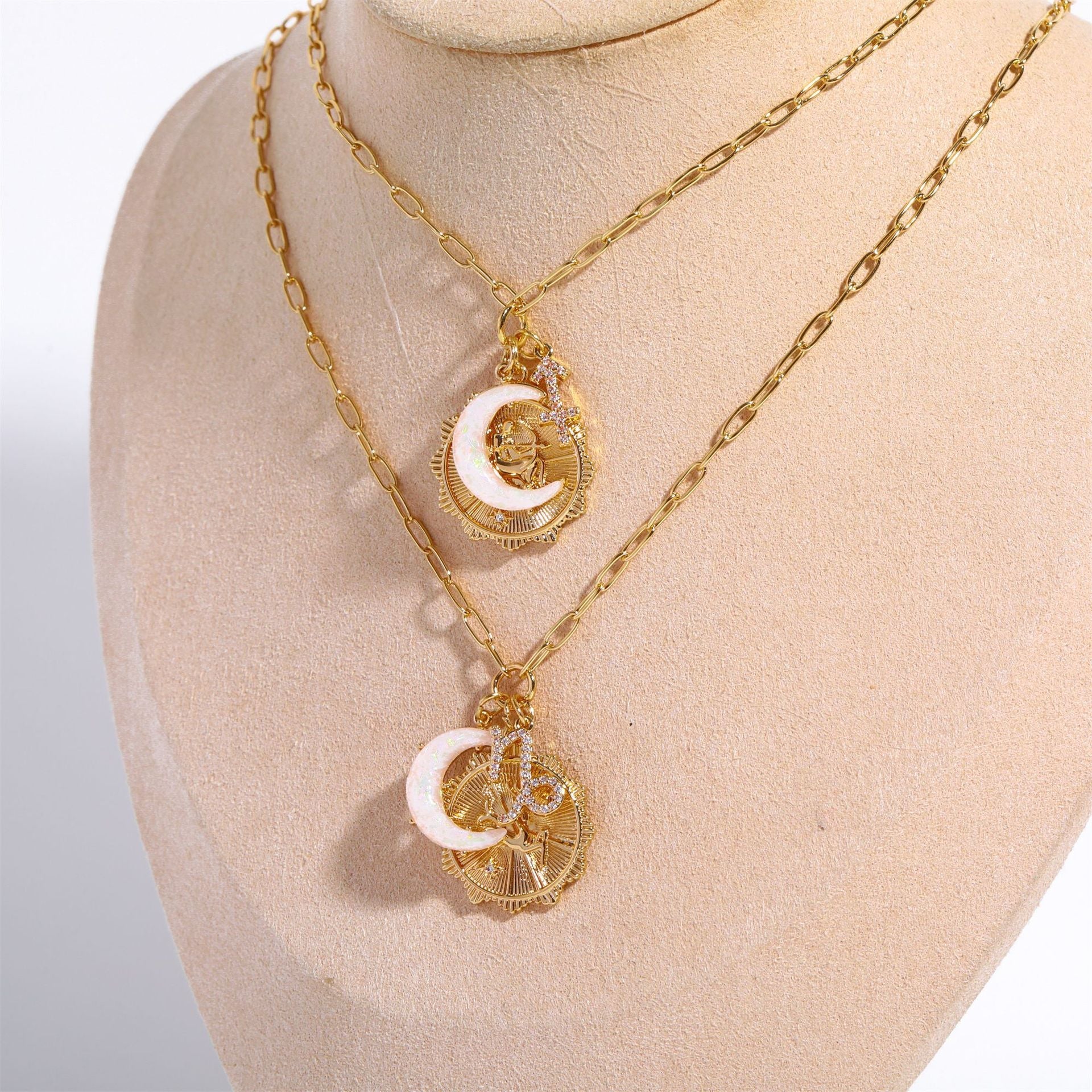 Zodiac Moonlight Necklace - Voisson